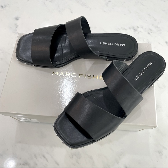 Marc Fisher Black Studded Sandals 7.5 - Picture 4 of 6